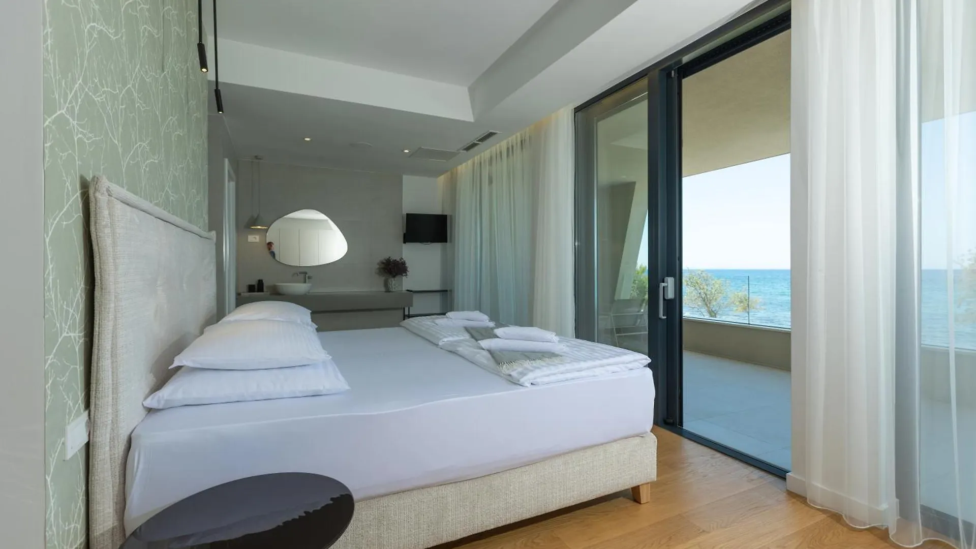 Adria Resort - Seafront Villa B